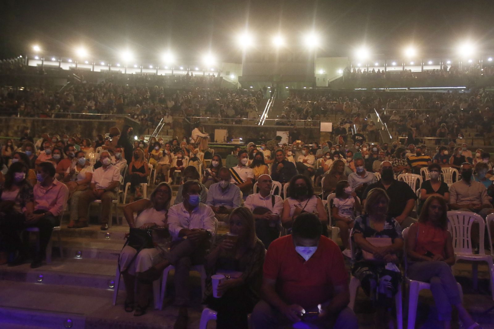 El concierto de Ara Malikian en el Teatro de la Axerquía de Córdoba, en imágenes