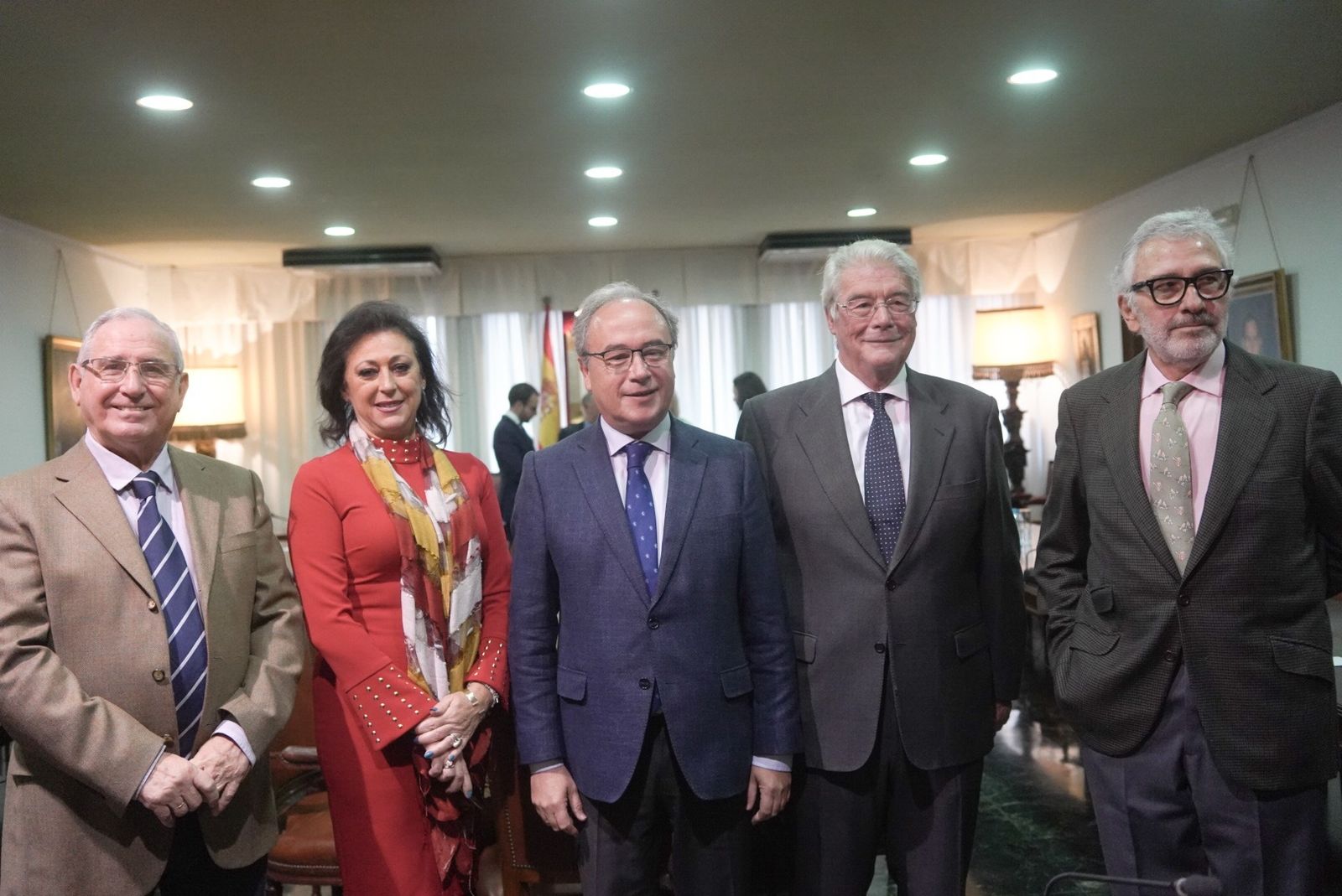 Díaz, en el centro, junto a otros presidentes de la Cámara (Vilches, Jiménez, Carreto y Fernández de Mesa).