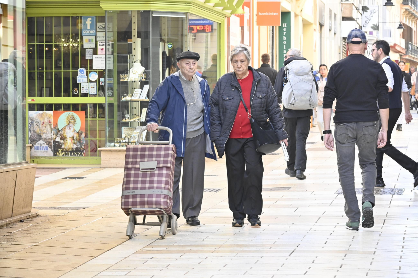Imágenes de ambiente del sábado 2 de noviembre en Huelva
