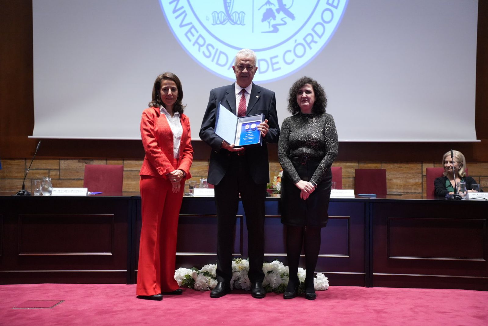 La festividad del patrón de la Facultad de Ciencias de Córdoba, San Alberto Magno, en imágenes
