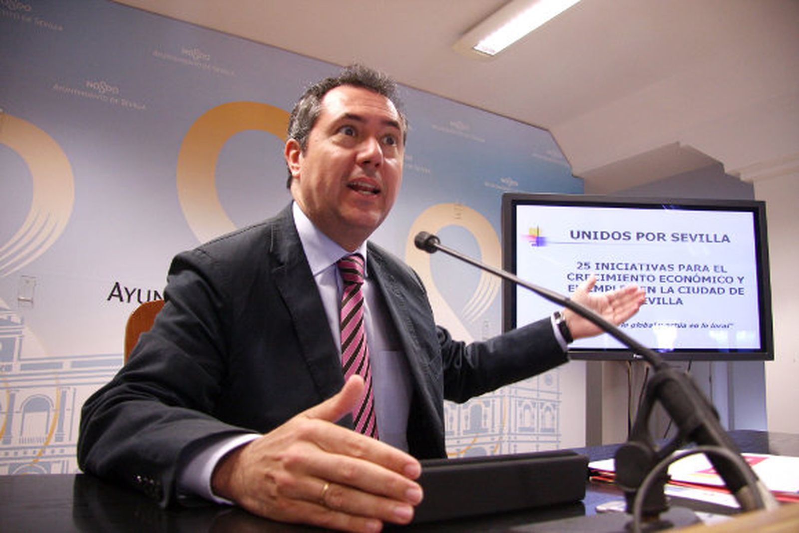 Espadas lamenta que el congreso del PSOE de Sevilla se plantee "en clave de crispación"