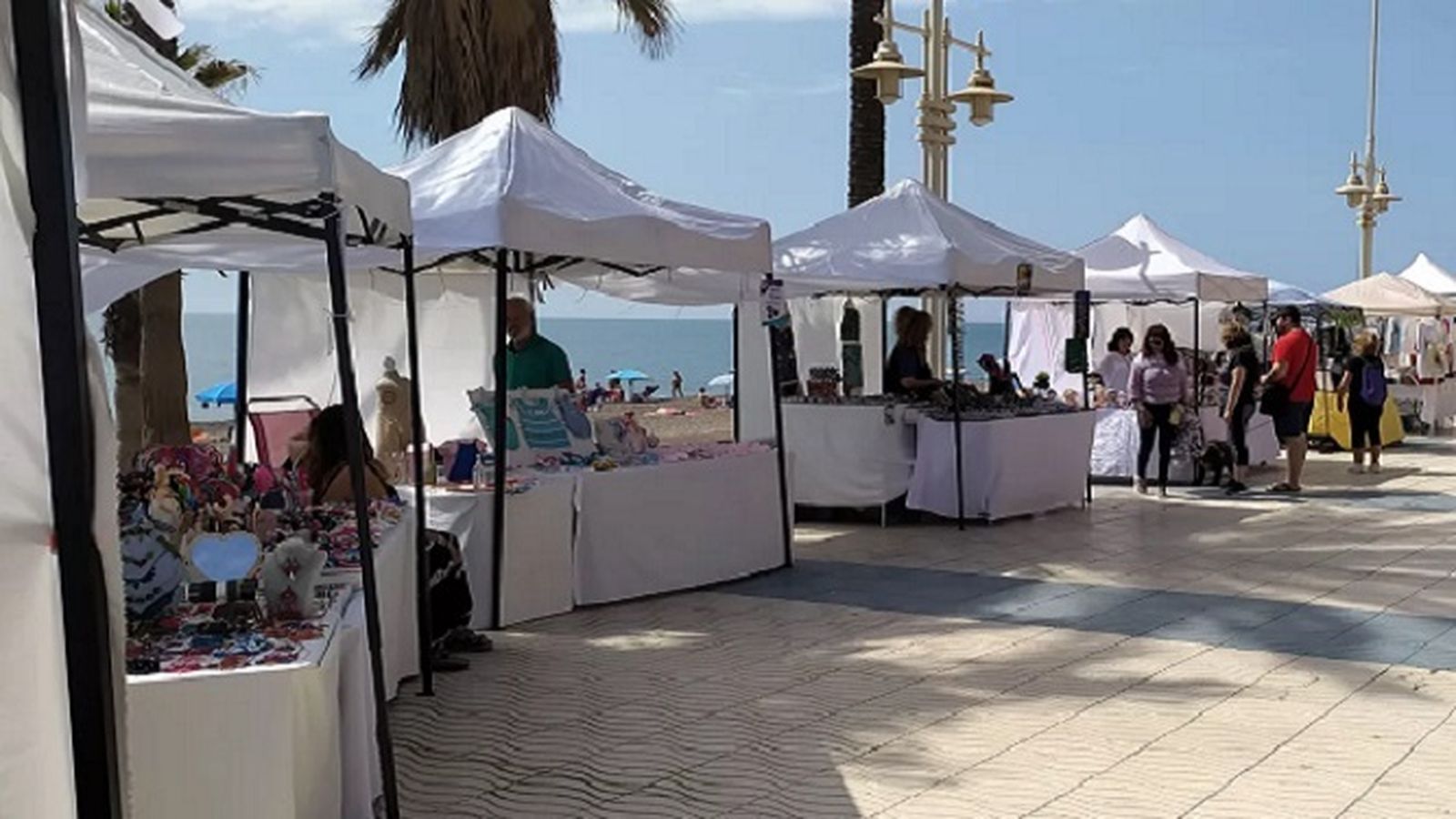 Mercadillo Paseo del Mar en Málaga