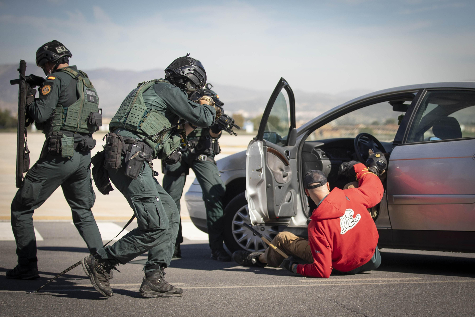 Las mejores imágenes del dispositivo de la Guardia Civil en Granada para las cumbres europeas