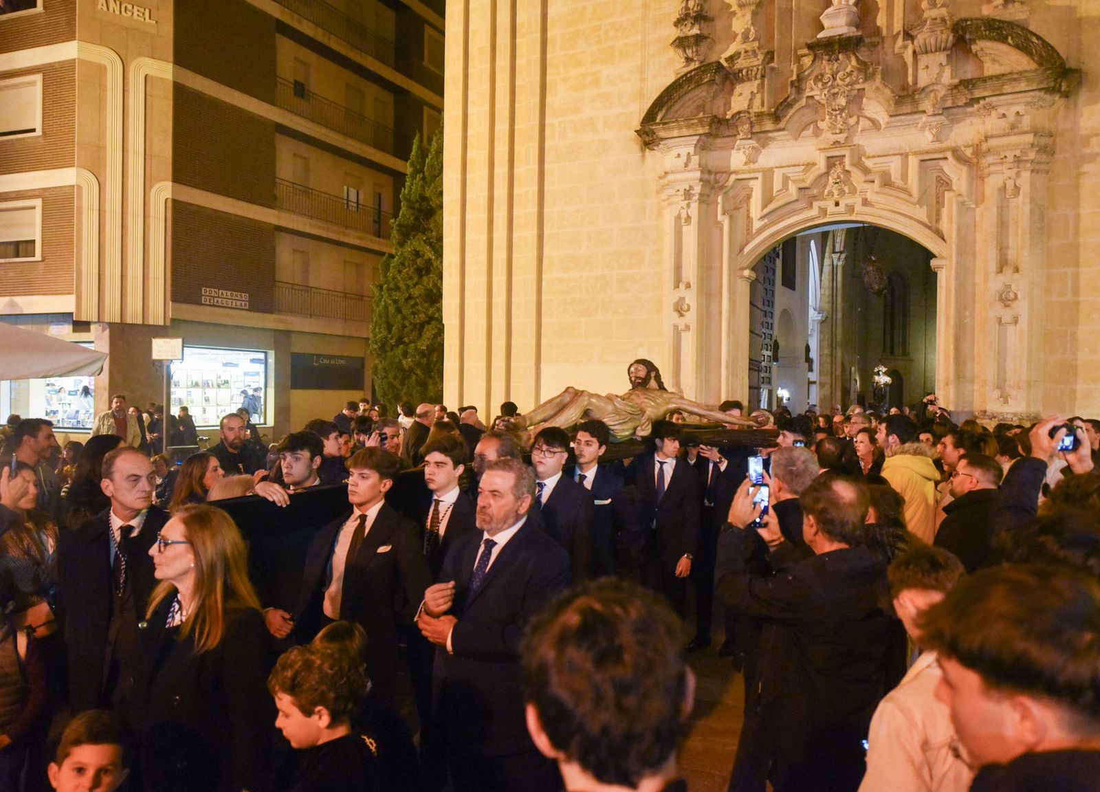 Las fotos del vía crucis de la hermandad de la Buena Muerte