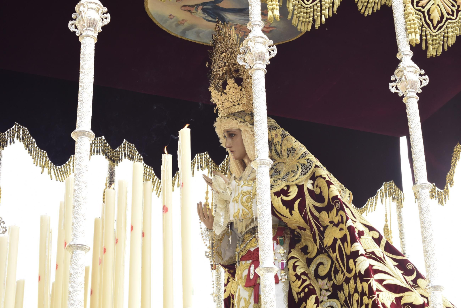 Las fotos de la procesión extraordinaria del Mayor Dolor por el 75 aniversario de su bendición