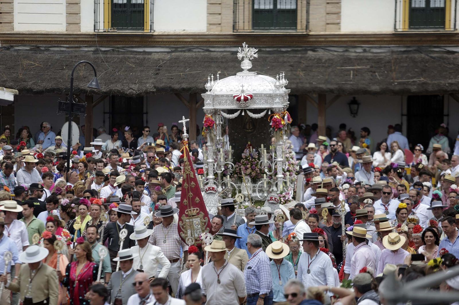 El Rocío 2023: Imágenes de ambiente y presentaciones de las Hermandades
