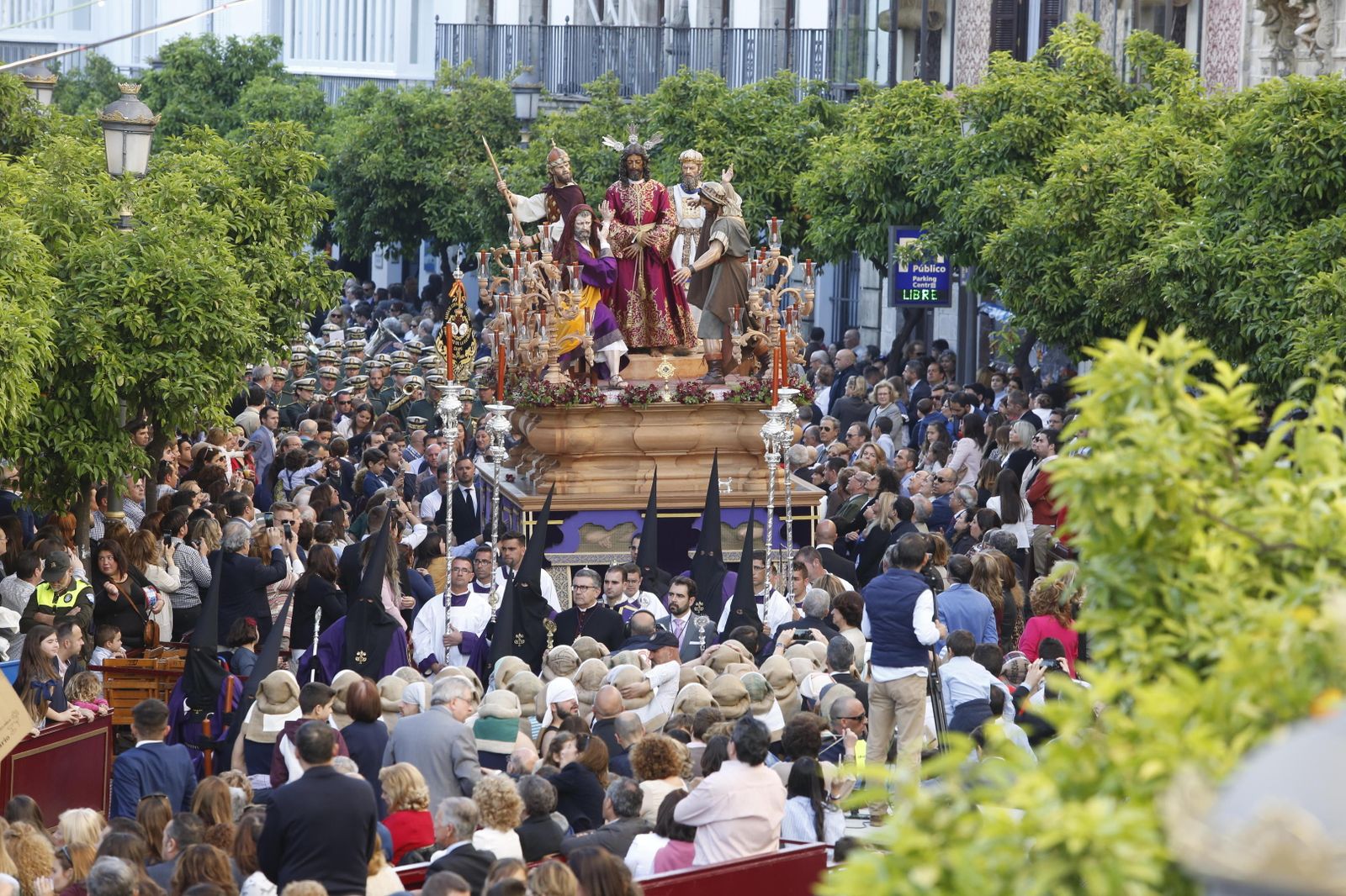 La hermandad de Pasión por la carrera oficial el Domingo de Ramos.