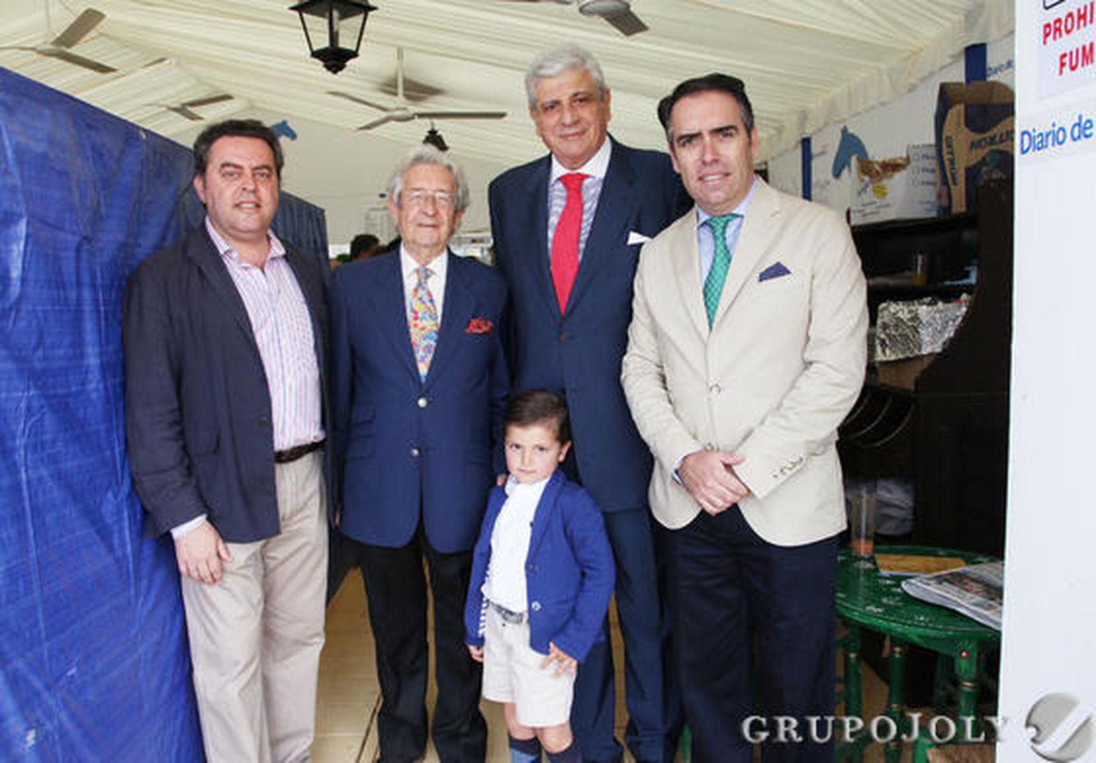 Juan Alfonso Romero, Alfonso Rodríguez, el presidente del Consejo Asesor de Diario de Jerez, Manuel Guerrero Pemán, junto a su nieto Pelayo; y Rafael Navas.

Foto: Vanesa Lobo