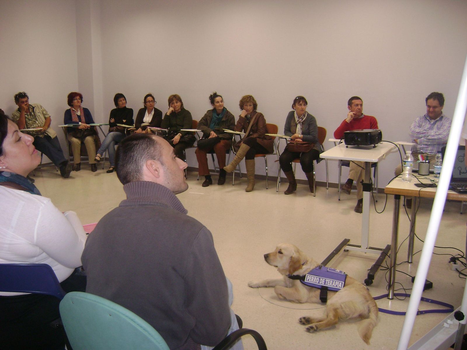 Este curso de técnico deportivo trabaja, entre otros conceptos, la interacción de personas con trastornos mentales graves con animales