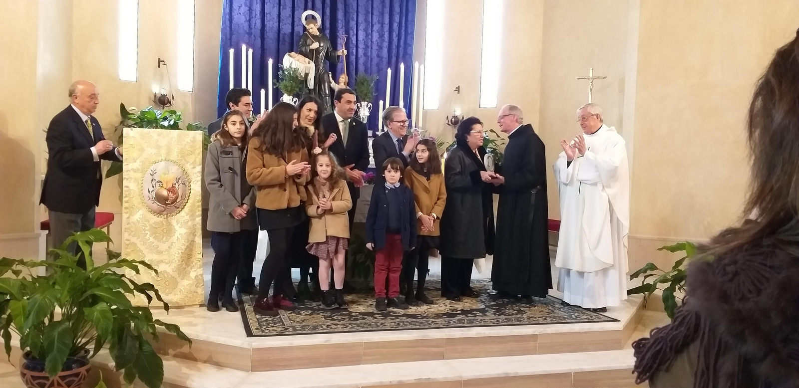 La familia de Pepe Peregil, en la Ciudad de San Juan de Dios de Alcalá de Guadaíra, VIII Premio Peregil