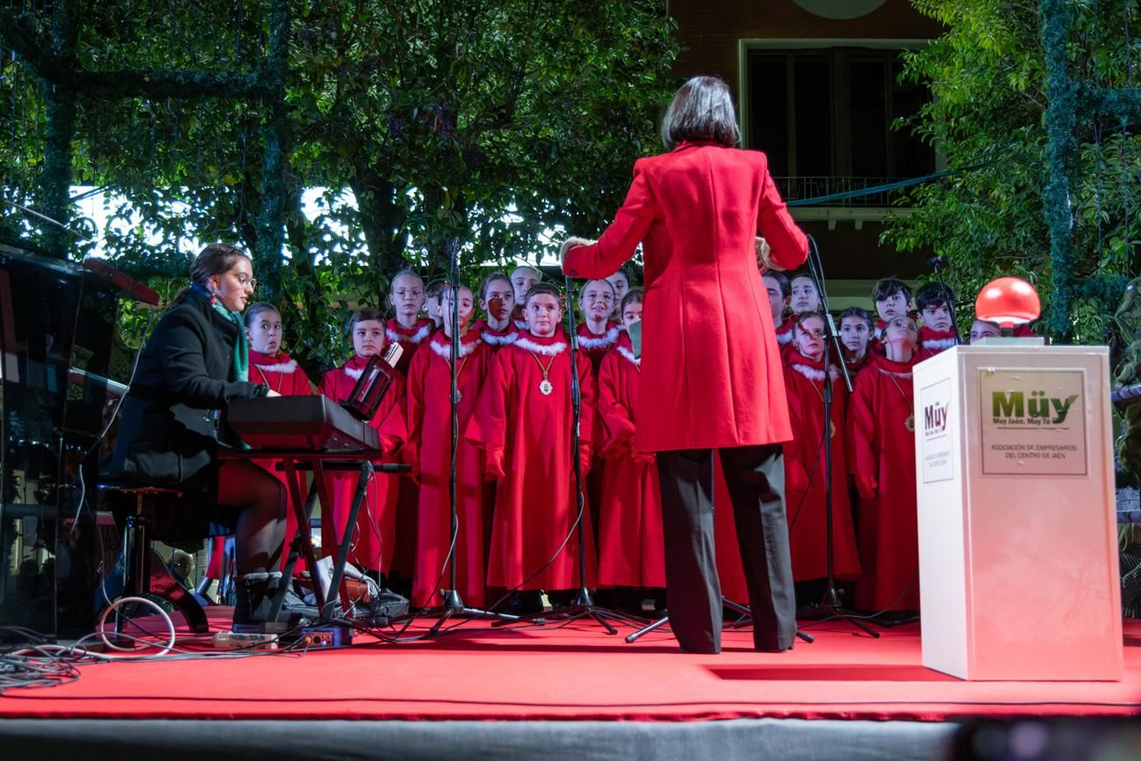 Inauguración en Jaén del alumbrado navideño "Centrylandia"