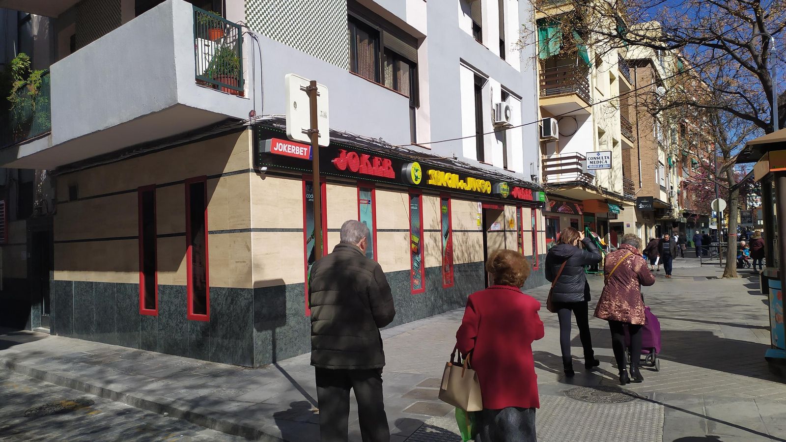 Avenida de Dílar en el Zaidín.