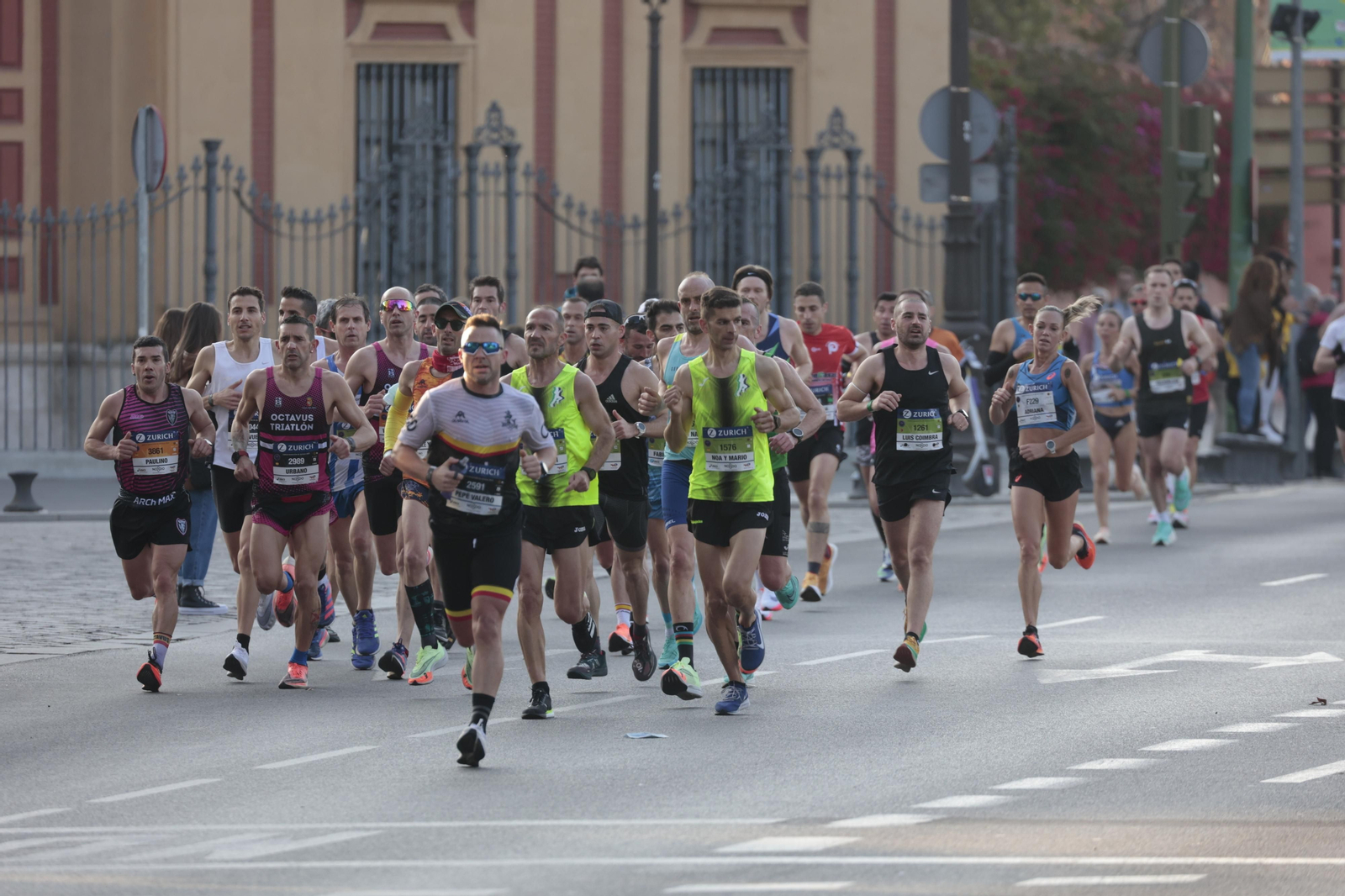 Las imágenes de la Maratón de Sevilla 2022 (12)