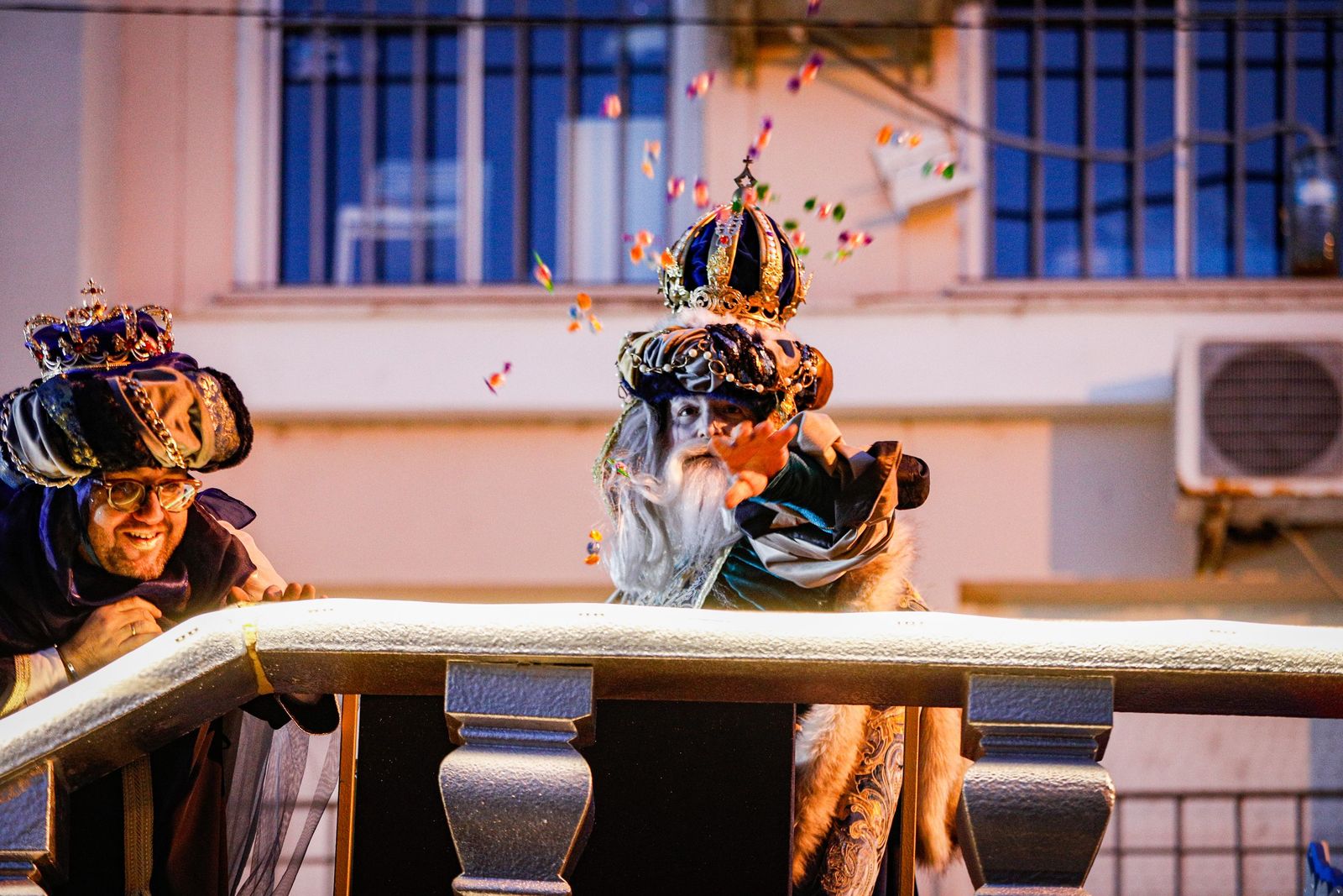Las imágenes de la cabalgata de los Reyes Magos de San Fernando 2026