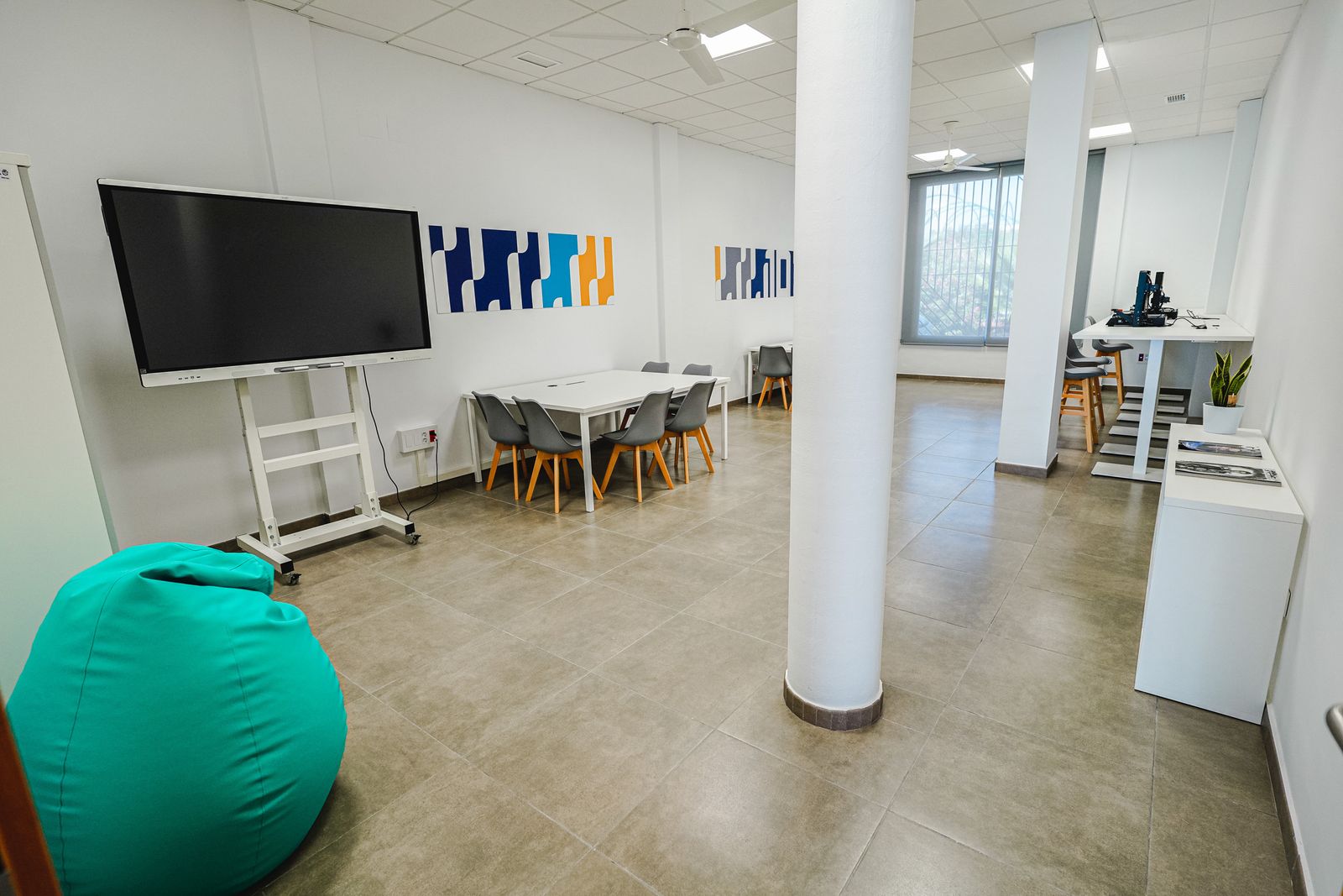 El nuevo Centro de Emprendimiento e Innovación Impulsa 10 de Pozoblanco, en fotografías