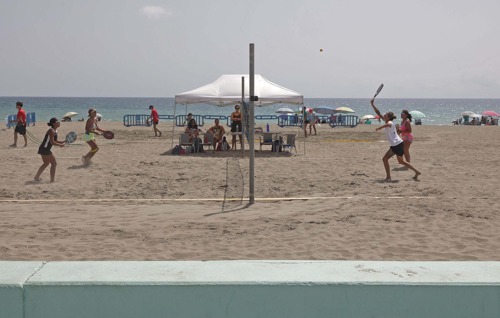 Fotos del ITF BT100 Diputación de Cádiz de tenis playa en La Línea
