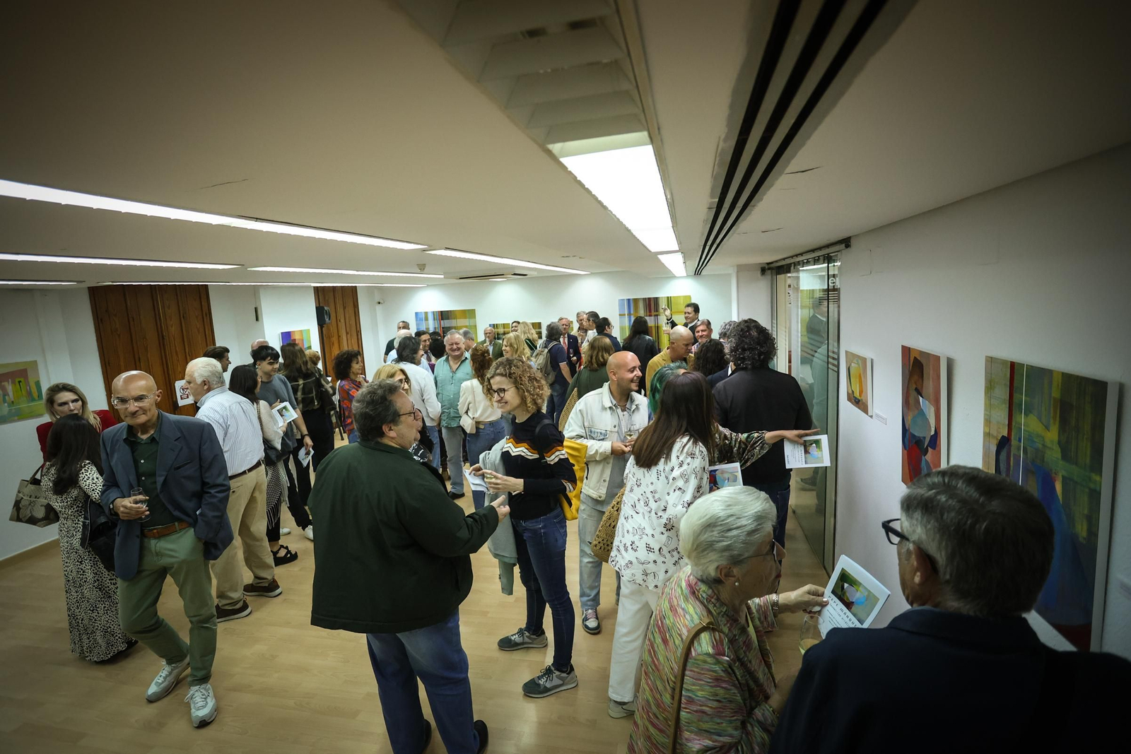 Imágenes de la inauguración de la exposición de Pepe Márquez en la sala ArteAdiario