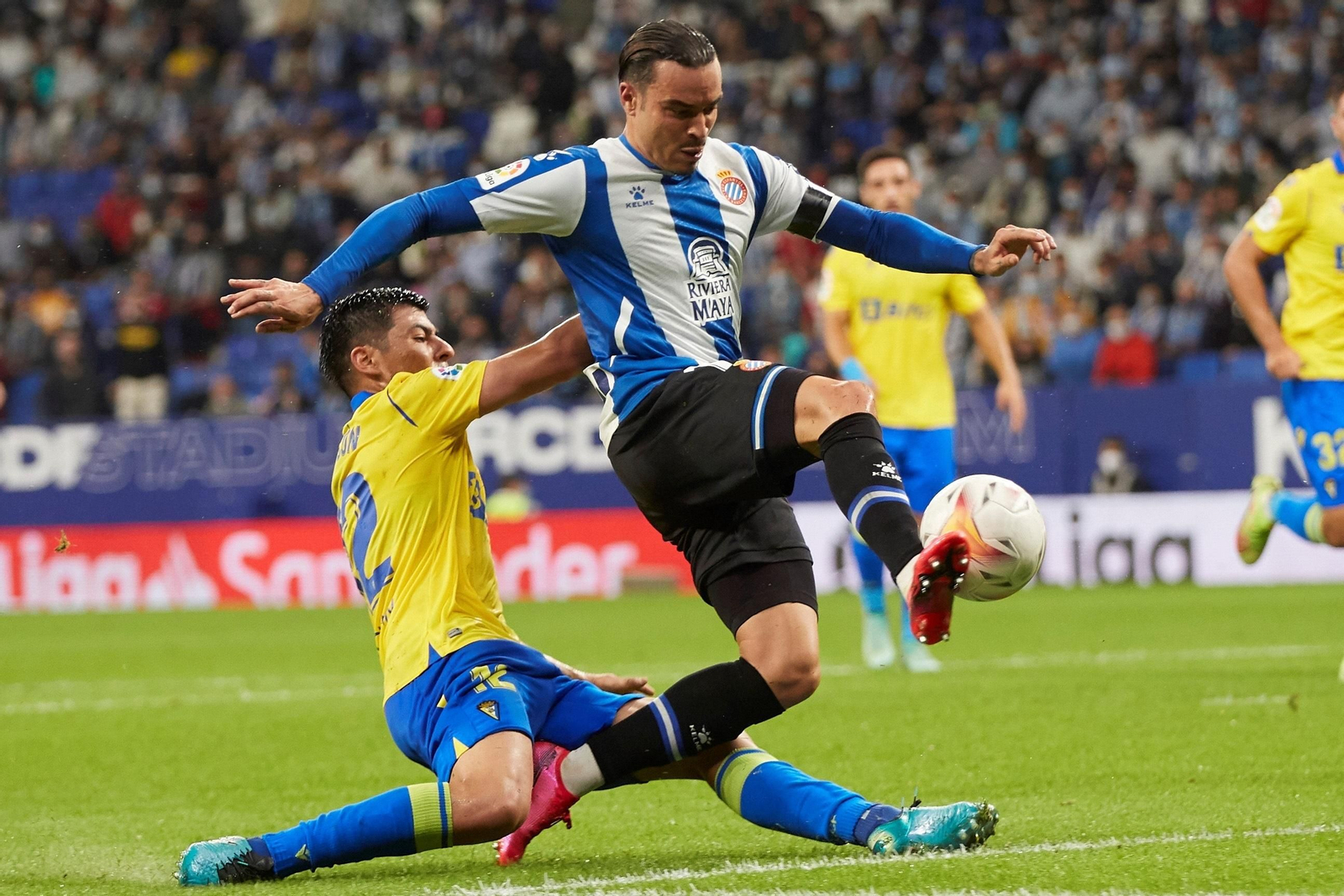 Alarcón y De Tomás en el Espanyol-Cádiz de la primera vuelta.