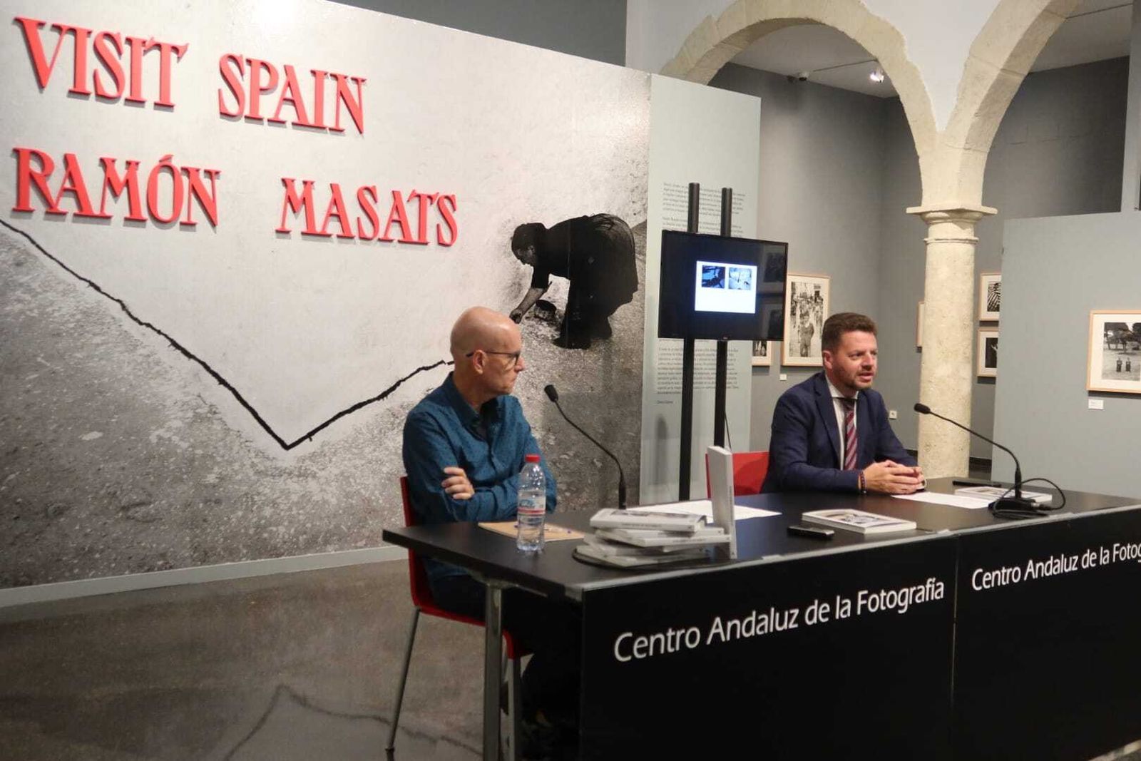 Juan María Rodríguez, director de CAF junto a José Ángel Vélez, delegado de Cultura y Turismo.