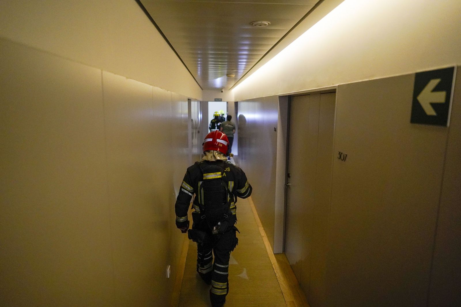 El simulacro de incendio organizado por el Servicio de Extinción de Incendios de los Bomberos, en imágenes