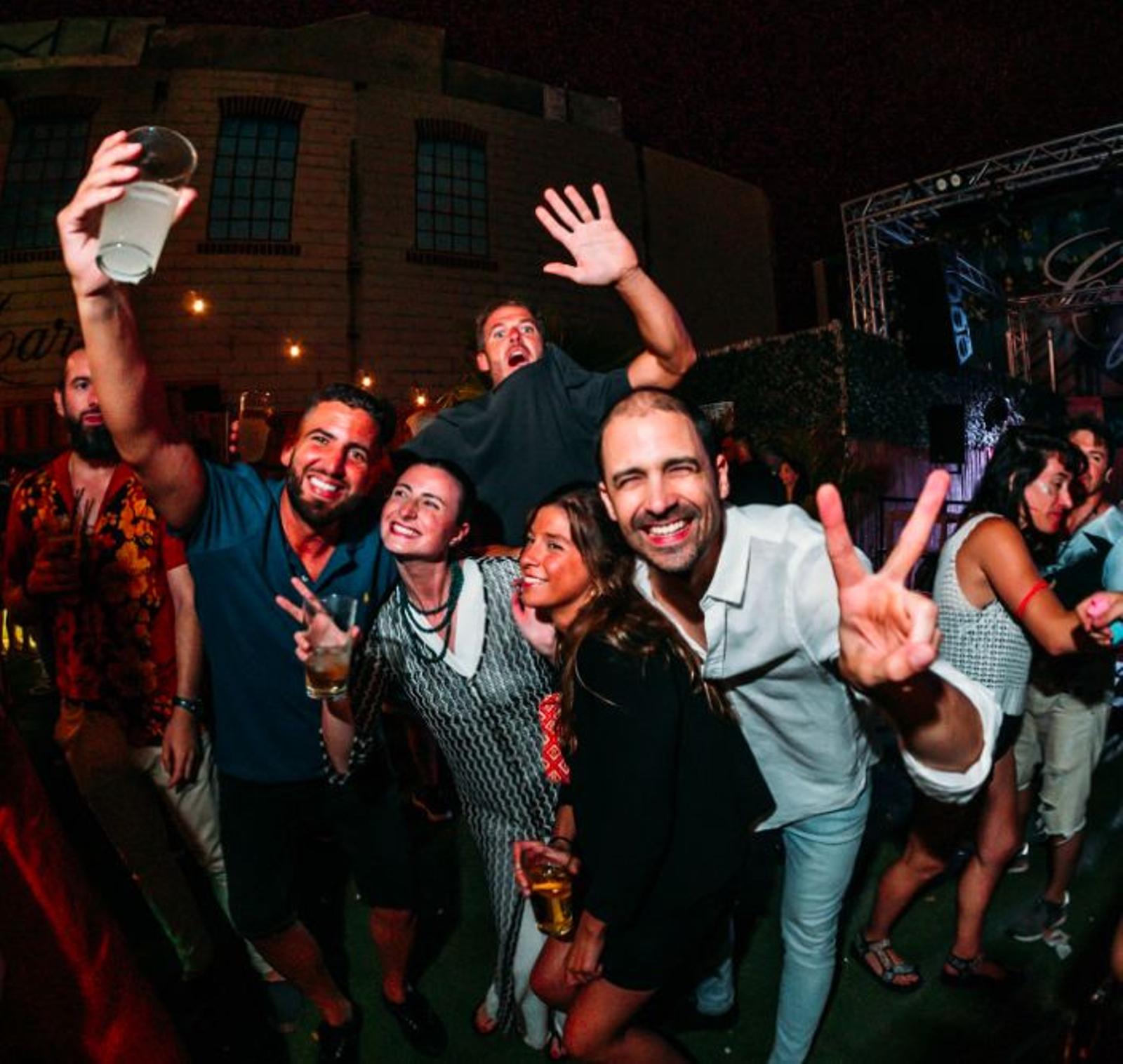 Buen ambiente en una fiesta de Café del Mar