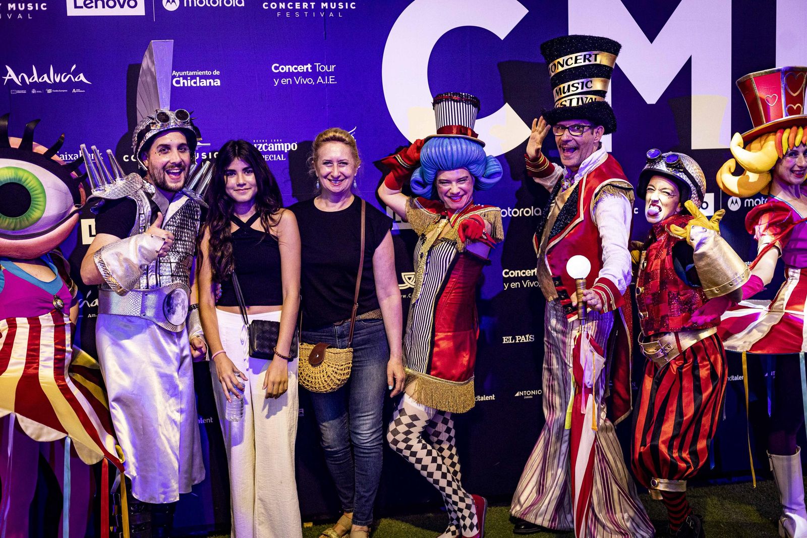 Búscate en las imágenes del concierto de Simple Minds en Concert Music Festival