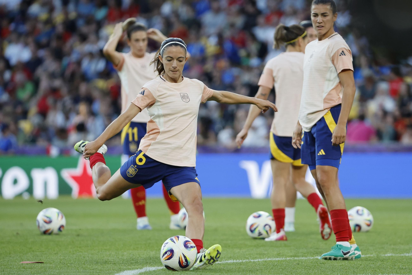 Las fotos del Italia - España de la Eurocopa femenina