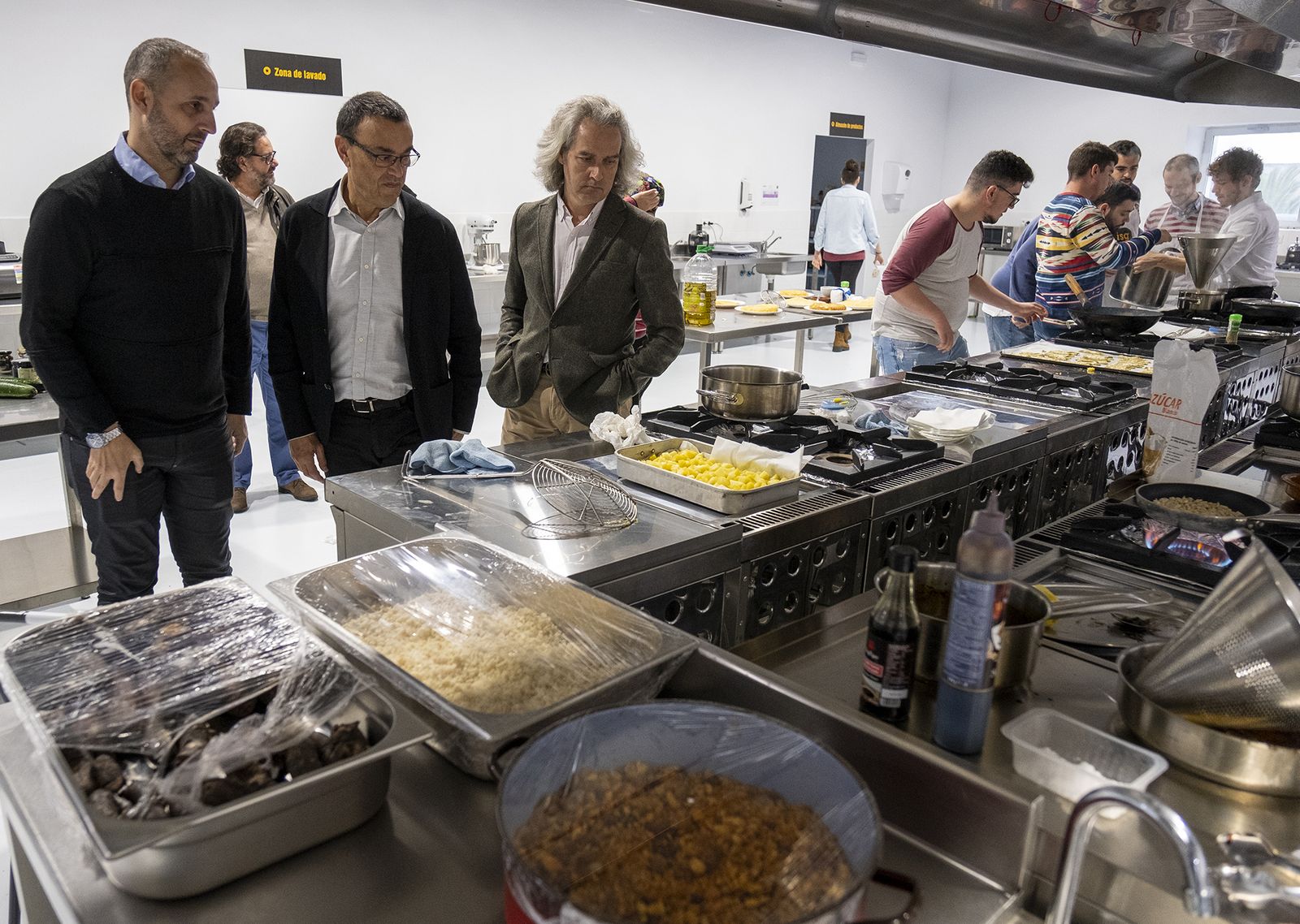 Durante la visita, Caraballo compartió momentos con los alumnos del centro.