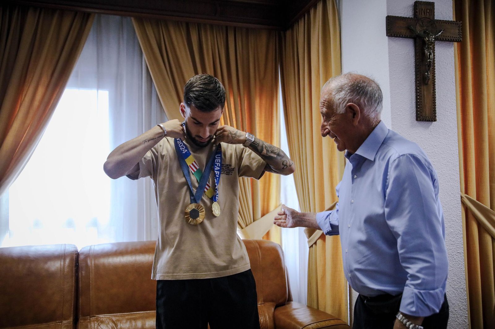 Álex Baena en el Ayto de Roquetas de Mar, en imágenes