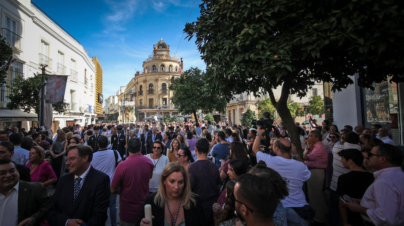 La Virgen de la Estrella ilumina las calles de Jerez La Virgen de la Estrella ilumina las calles de Jerez