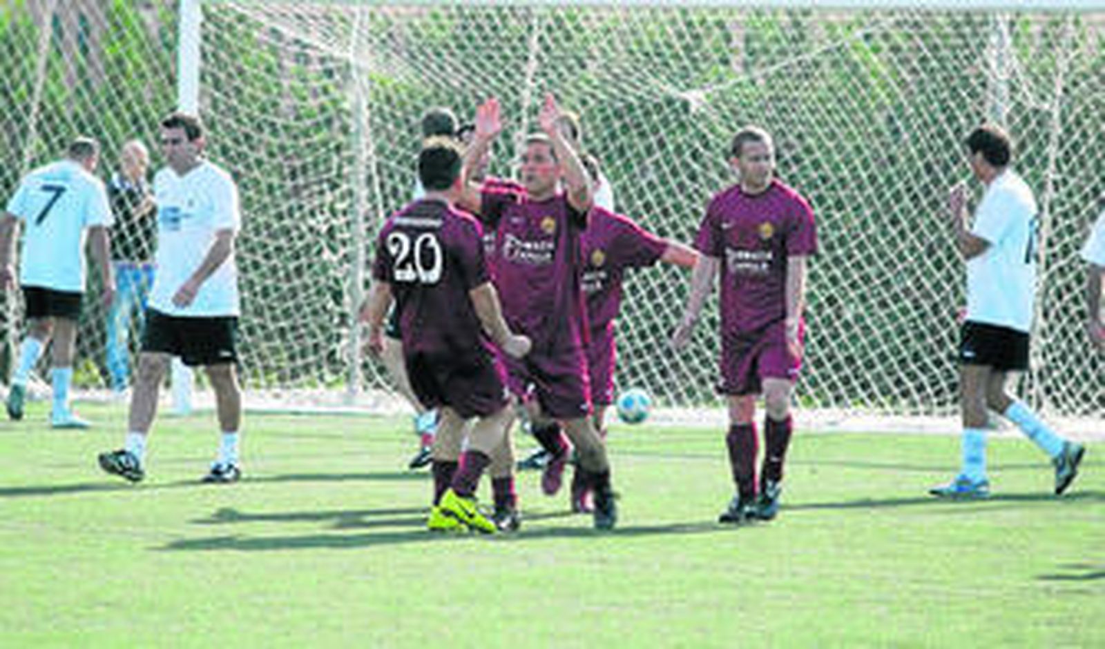 El Farmacia Zapillo se impuso en una final muy igualada al Arenas.