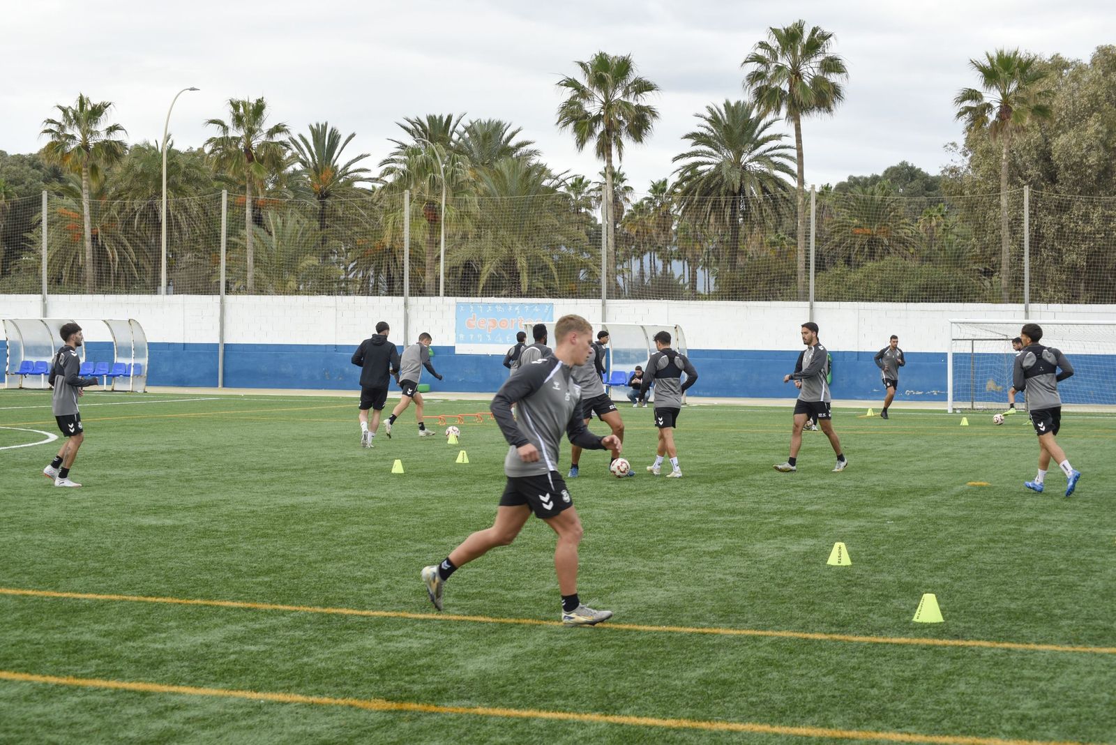 Las fotos del primer entrenamiento de la Balona tras el parón de Navidad