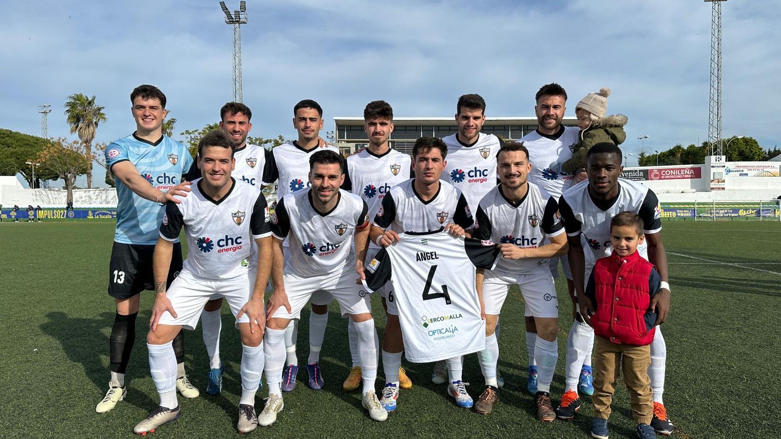 Formación inicial del Pozoblanco en Conil. Formación inicial del Pozoblanco en Conil.