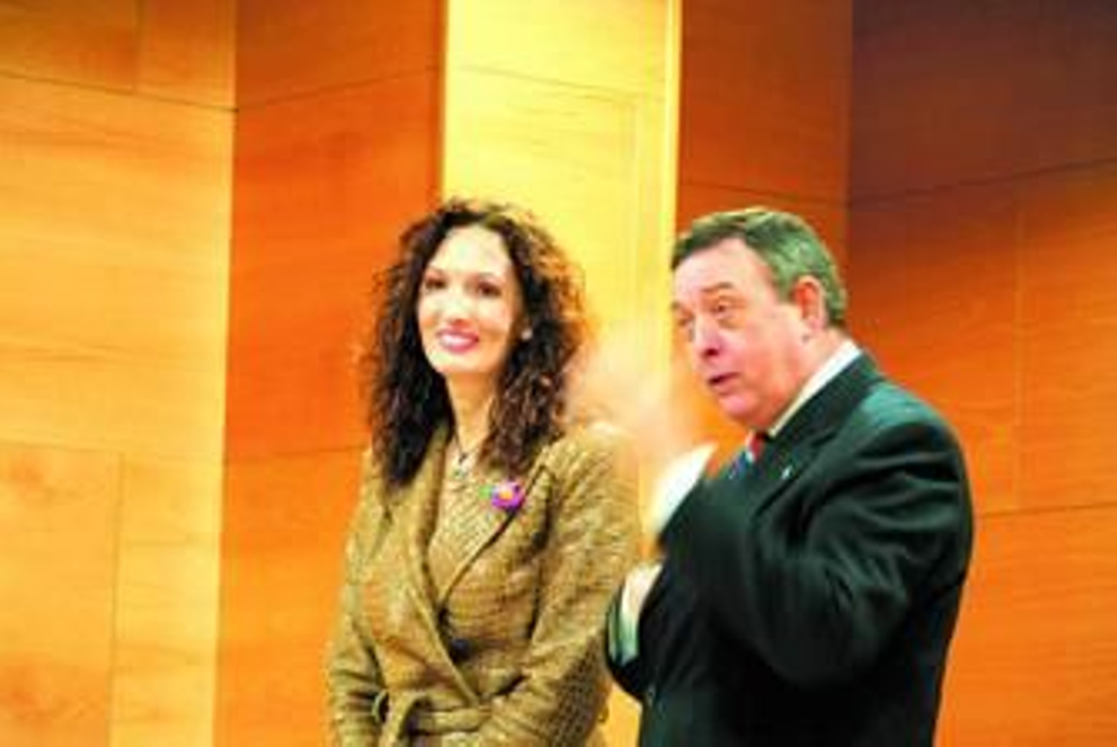 Casi 700 euros en la panadería La Gloria