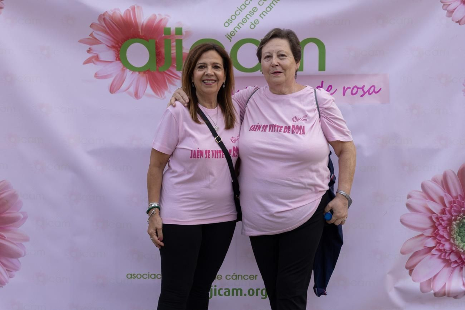 Jaén se viste de rosa con una marcha reivindicativa contra el cáncer de mama