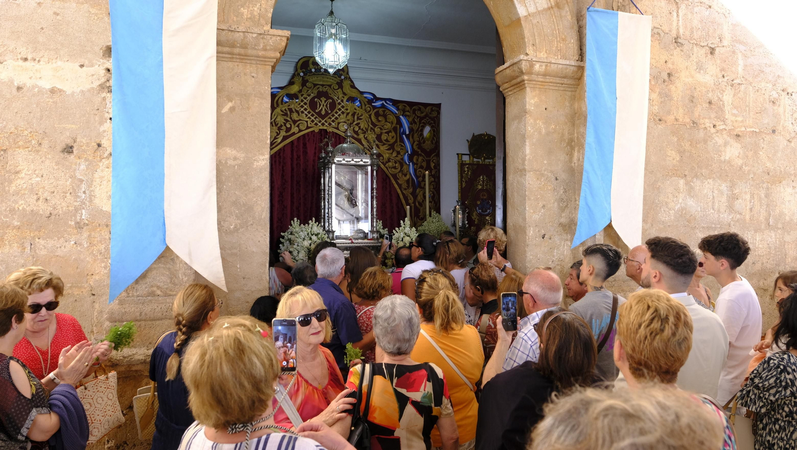 La Virgen del Saliente es venerada por los fieles en su Santuario