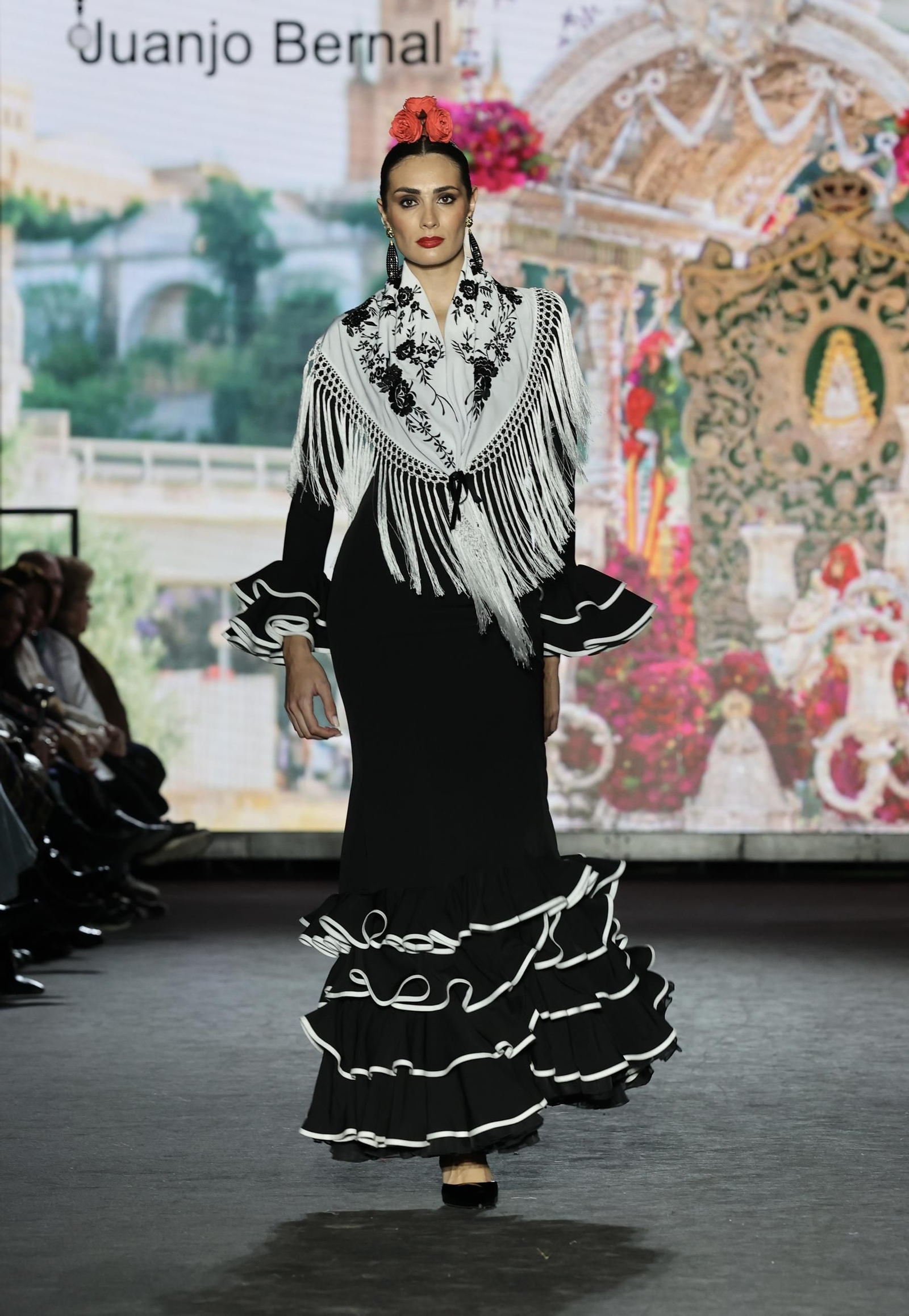 Desfile de la Hermandad del Rocío de Sevilla en We Love Flamenco 2025, todas las fotos