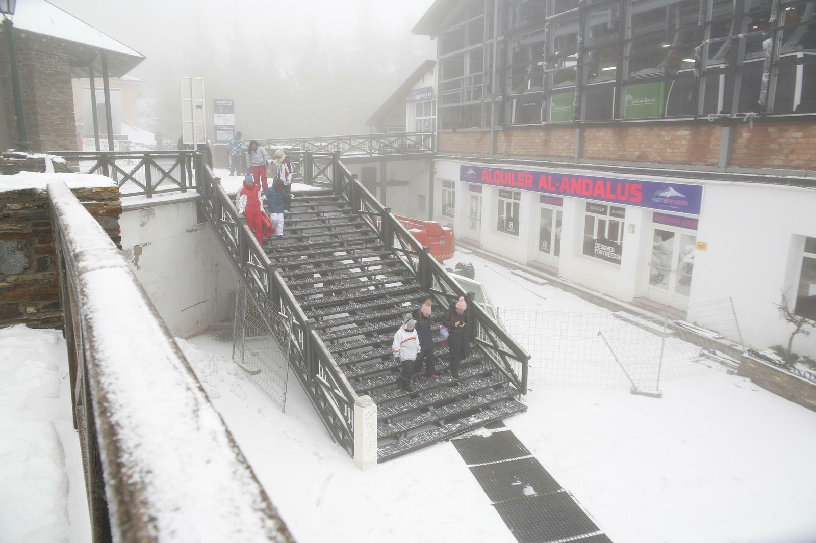 Todas las imágenes del estreno de la temporada de esquí en Sierra Nevada