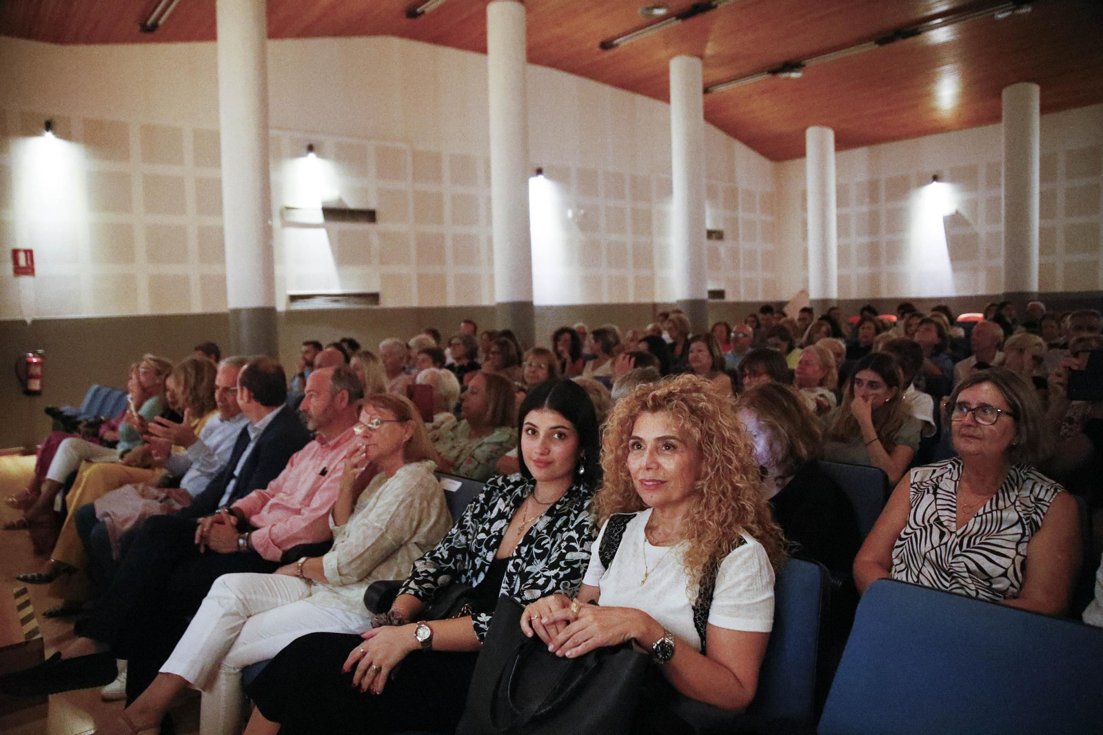 Las imágenes del diario de los libros con Isabel San Sebastián