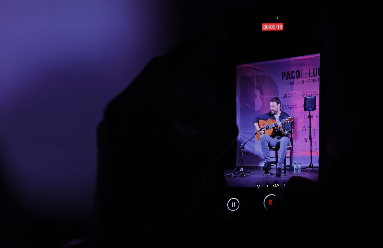 Fotos del concierto de Dani de Morón en el Centro de Interpretación 'Paco de Lucía' de Algeciras