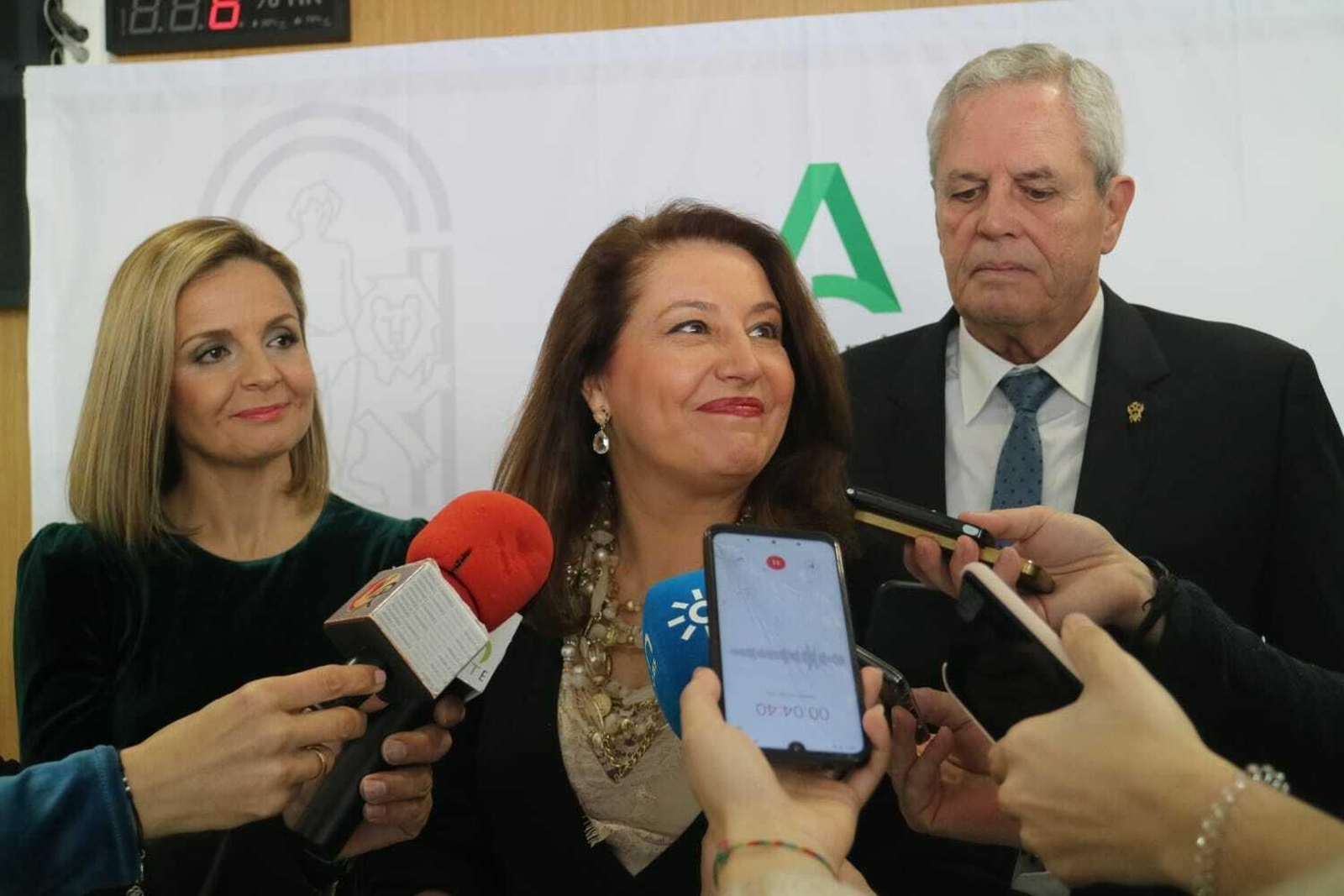 Crespo, Sánchez Torregrosa y el alcalde Vera.