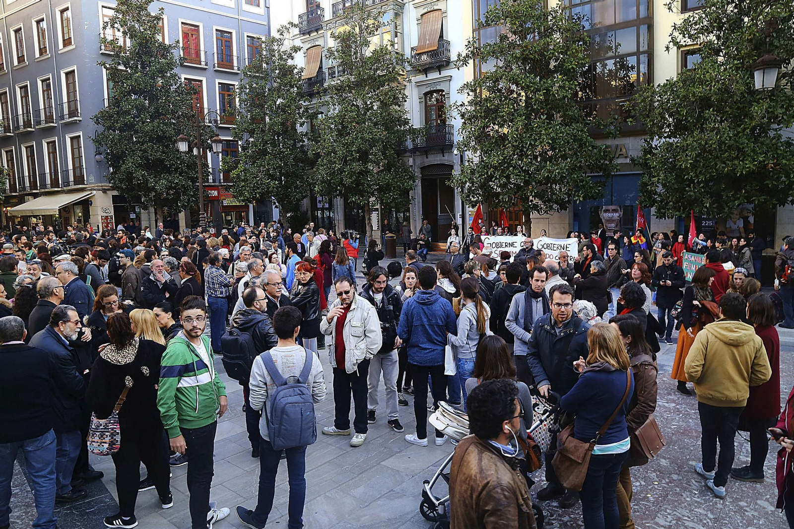 Cinco años del estallido del caso, un terremoto en la ciudad Concentración en la calle por la detención del alcalde de Granada