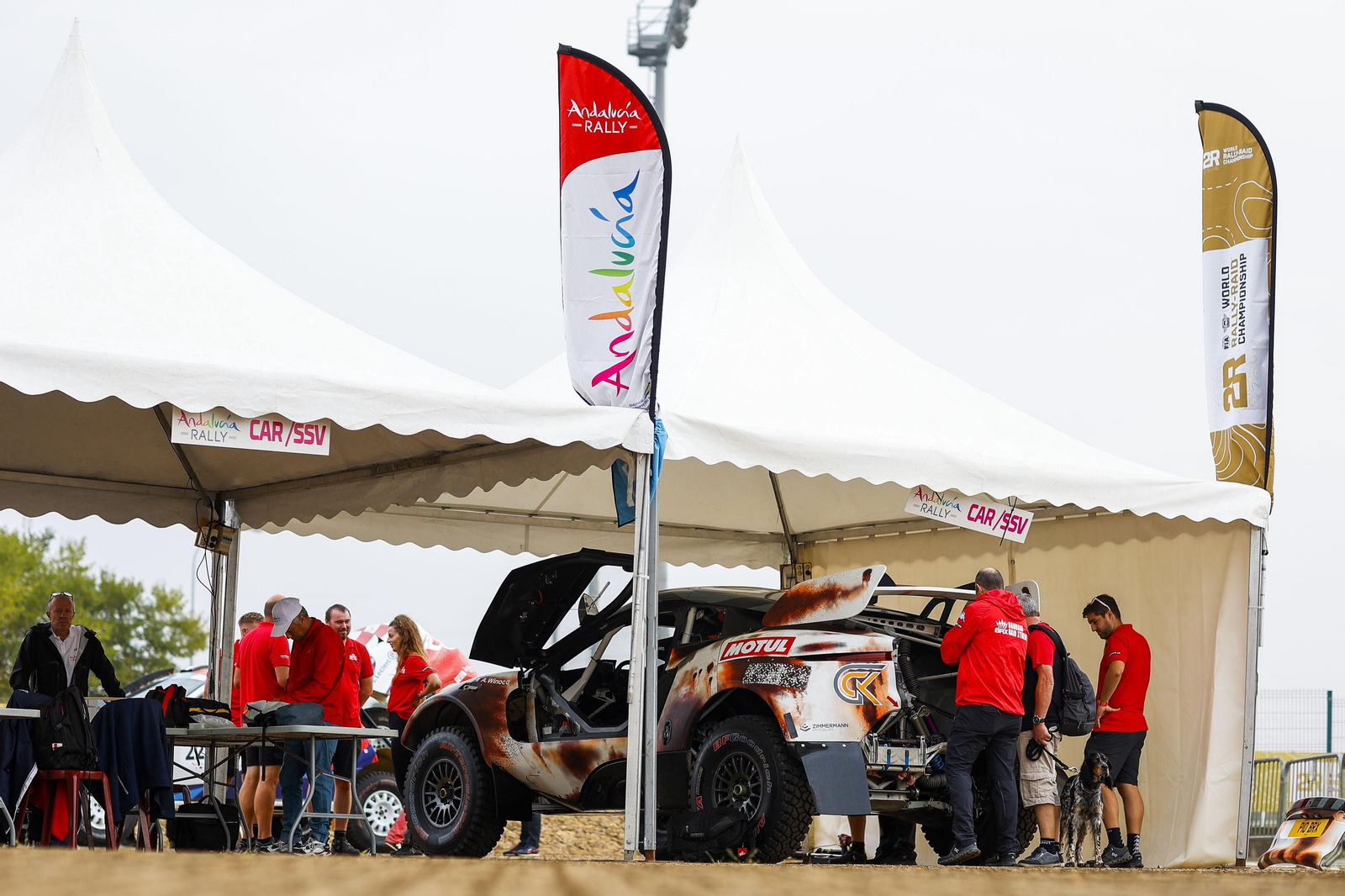 Andalucía Rally: las imágenes del 'Dakar' de Dos Hermanas | Día 1