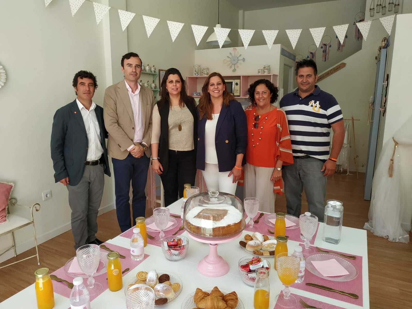 Representantes de Ciudadanos visitando la empresa Leyton Eventos.