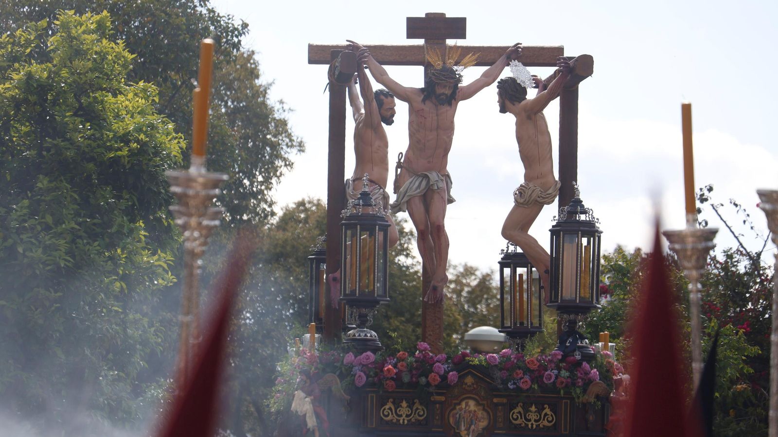 Imponente paso del Cristo de la Conversión