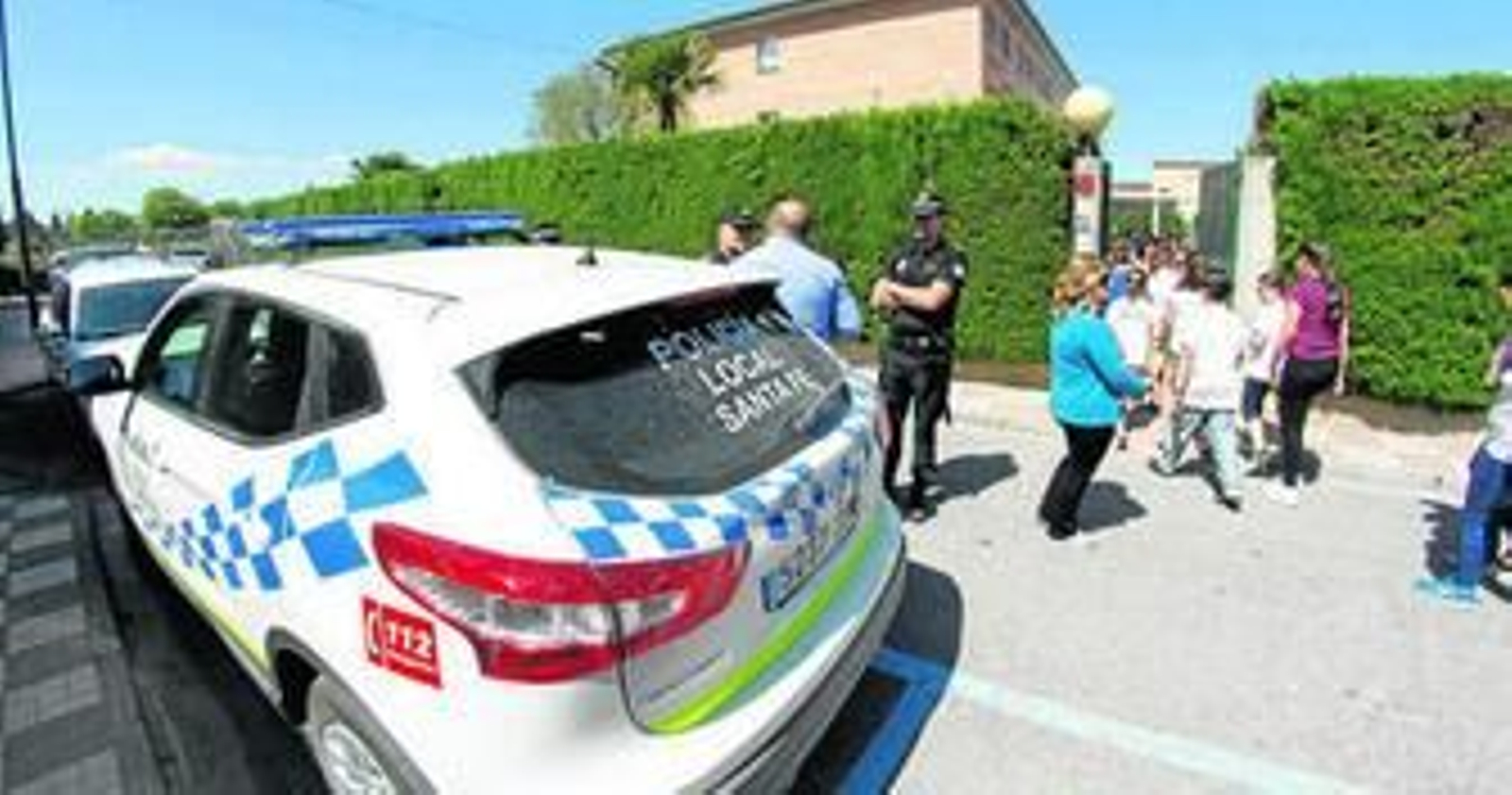 Una veintena de alcaldes firman acuerdos para compartir policías locales