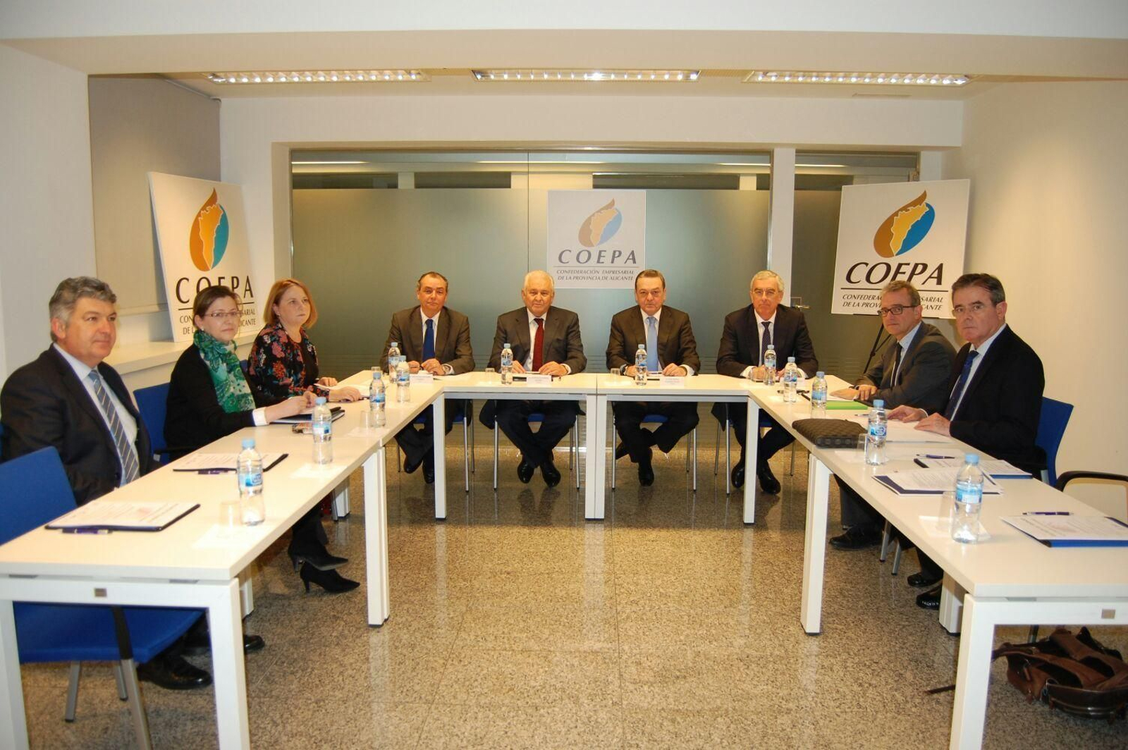 Representantes de los empresarios de Alicante, Murcia, Valencia y Almería se reunieron ayer en la sede de COEPA.