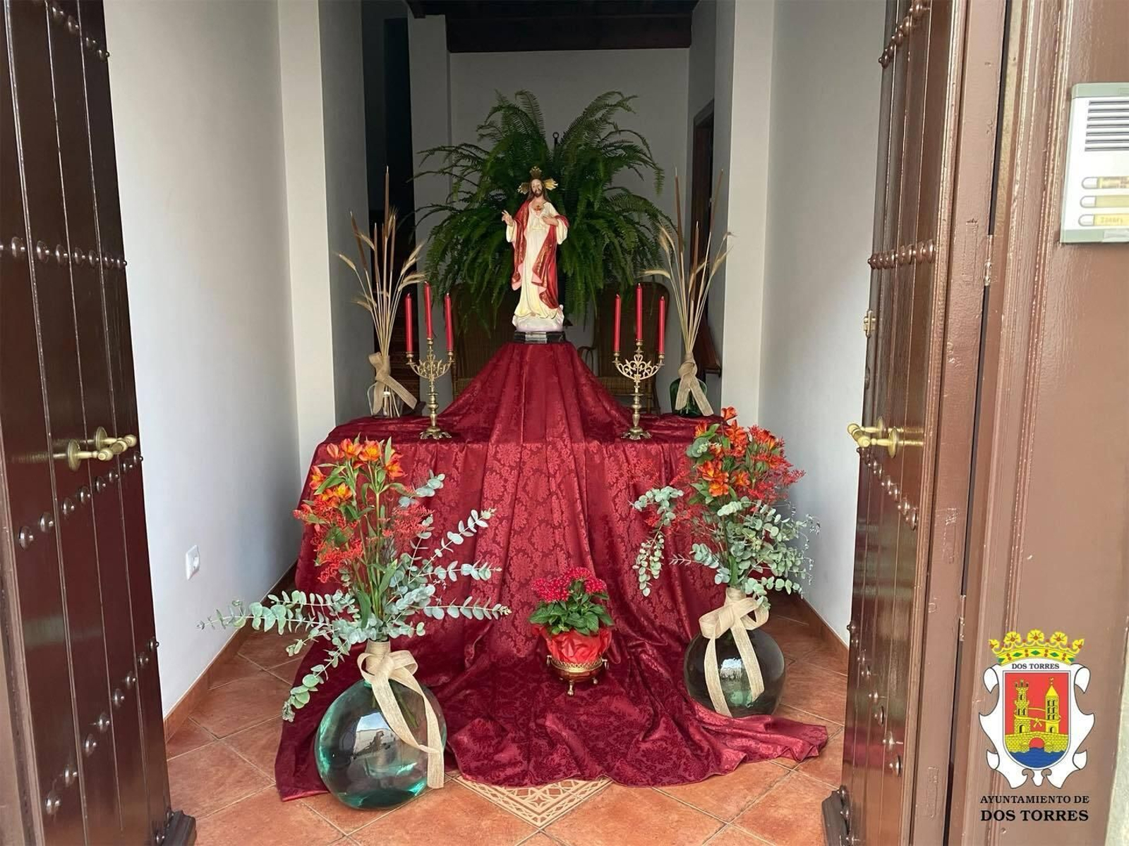 Una ruta en fotografías por los altares del Corazón de Jesús en Dos Torres Una ruta en fotografías por los altares del Corazón de Jesús en Dos Torres