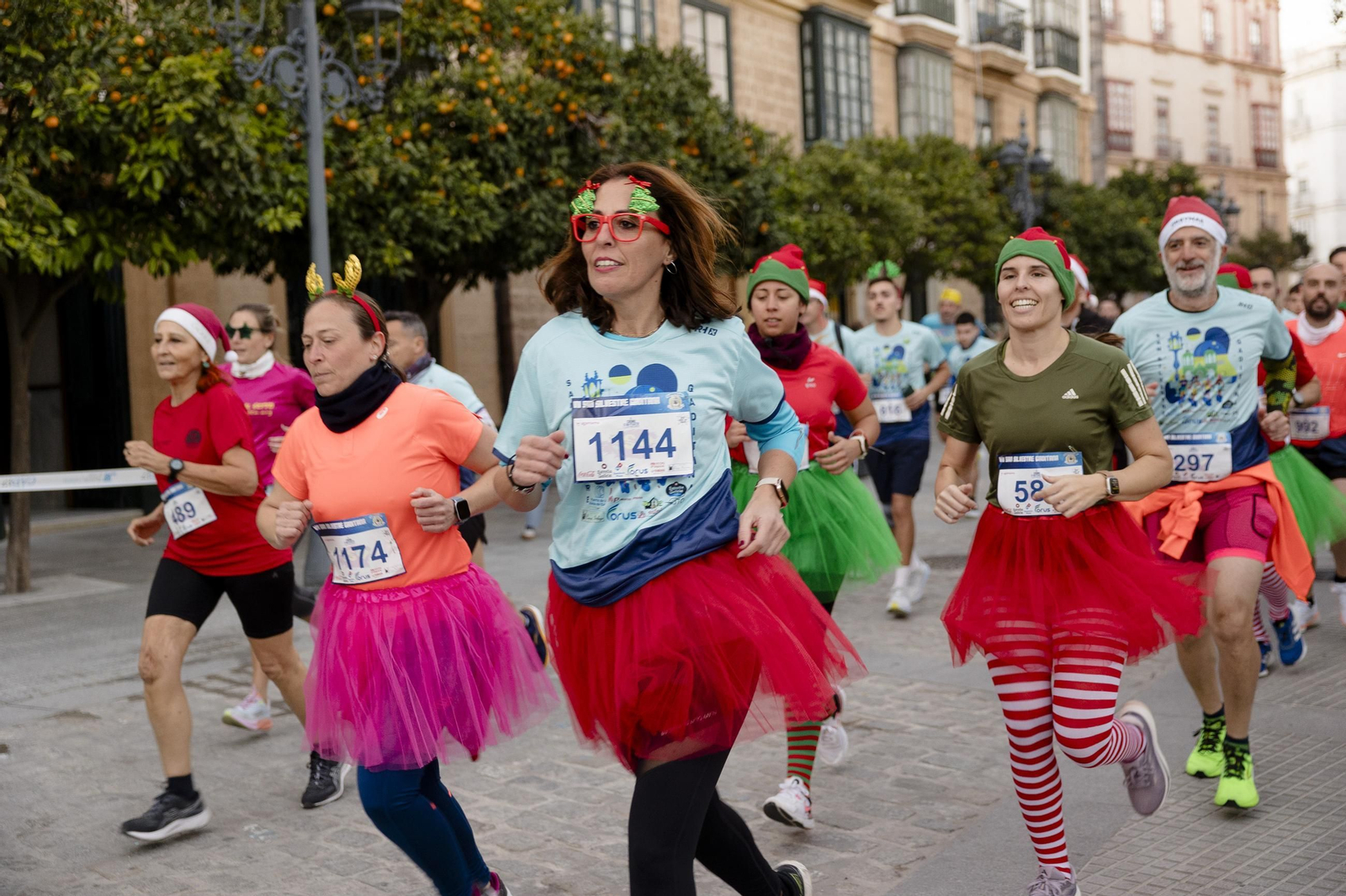 Las mejores imágenes de la carrera popular San Silvestre Gaditana 2024