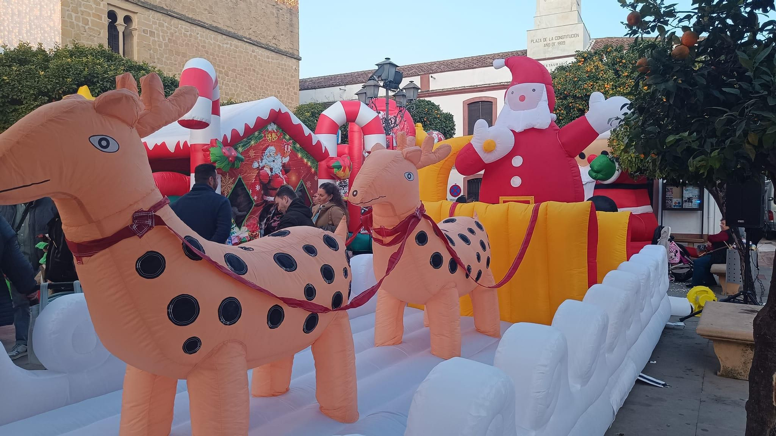 El mágico poblado navideño de Villa del Río, en imágenes